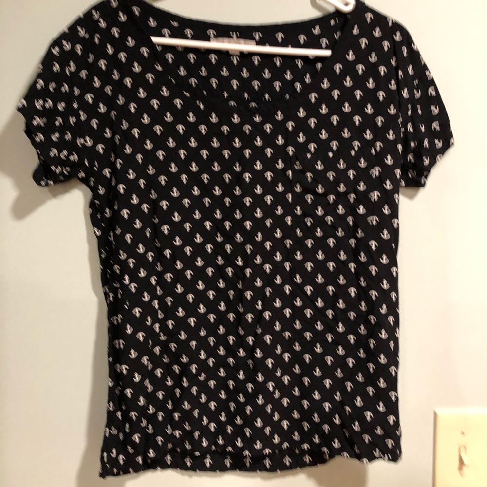 Gap anchor tshirt blue and white size xs
